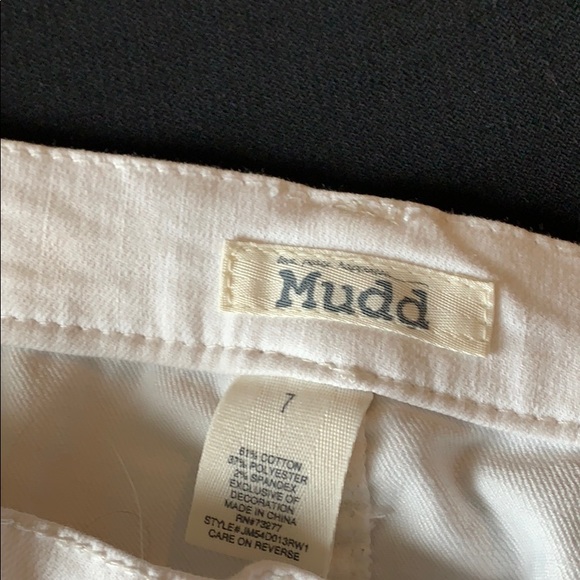 🦋 3/$20 Pretty White Skinny Ripped Jeans - Picture 4 of 4